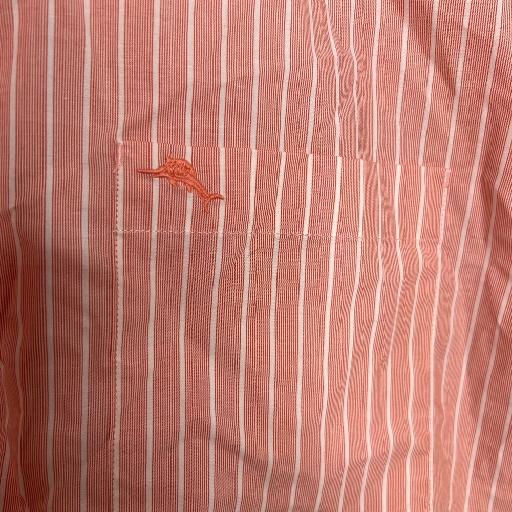 Tommy Bahama Button Down Men’s Size Medium - Picture 5 of 6